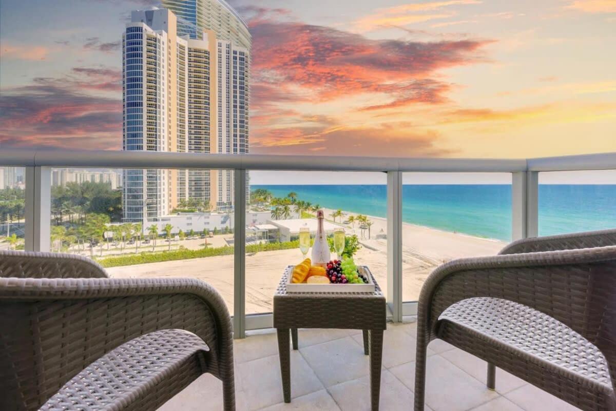 Beachfront Resort Pool Ocean View Balcony Gym Aventura Exterior photo